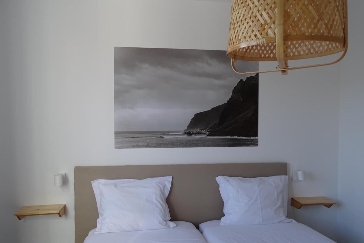 Madeira Surf Camp Vandrehjem Porto Da Cruz Eksteriør billede